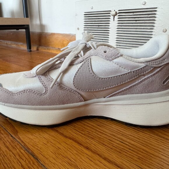 Nike Phoenix Waffle - Picture 10 of 15